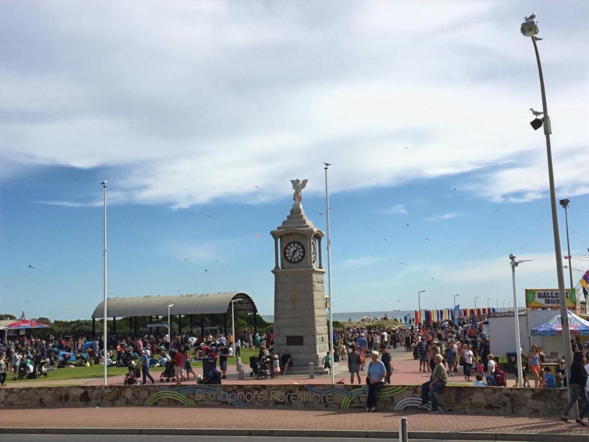 Semaphore Splash Apartments Port Adelaide Εξωτερικό φωτογραφία